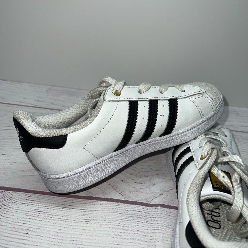 Adidas Kids Superstar Stan Smith White Sneakers With Black Stripe -size 10 Youth - Picture 9 of 13